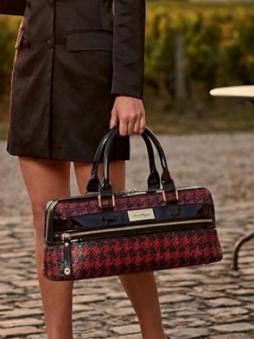 Red & Black Houndstooth Patent insulated wine Shoulder Bag includes wine opener